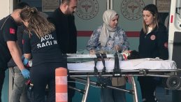 Bursa&rsquo;da 3 yaşındaki &ccedil;ocuk balkondan d&uuml;şt&uuml;: Talihsiz yavru ağır yaralandı!