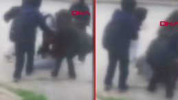 Bursa&rsquo;da Akran Zorbalığı Kamerada: 16 Yaşındaki Kızı Acımasızca Darbettikler!
