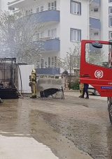 Bursa&rsquo;da Korkutan Yangın! Alevler Depoyu Sardı: T&uuml;p Bomba Gibi Patladı!