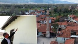 Cami Duvarının İ&ccedil;inden &Ccedil;ıktı: Ankara'da Birleştirilecek! 'El Şeklinde Dağılmış Par&ccedil;alar Tek Tek Toplandı'