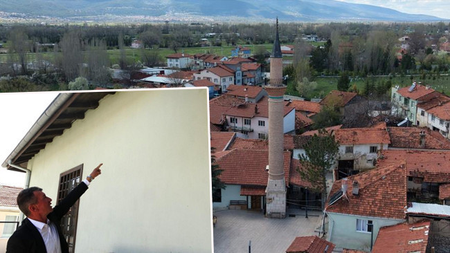 Cami Duvarının İ&ccedil;inden &Ccedil;ıktı: Ankara'da Birleştirilecek! 'El Şeklinde Dağılmış Par&ccedil;alar Tek Tek Toplandı'