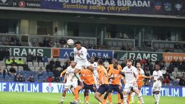 CANLI | S&uuml;per Lig&rsquo;de Trabzonspor &ndash; Başakşehir ma&ccedil;ı!