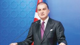 &Ccedil;elik: M&uuml;zakereler s&uuml;rmeli