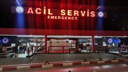 &Ccedil;ocuk parkında dehşet anları! 2 yaşındaki Samet&rsquo;i boğazından bı&ccedil;akladı