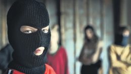 &Ccedil;ocukları su&ccedil;a ilgisizlik s&uuml;r&uuml;kl&uuml;yor
