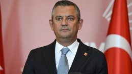 CHP Genel Başkanı &Ouml;zg&uuml;r &Ouml;zel, Buca Cezaevi'nde ziyaretlerde bulundu