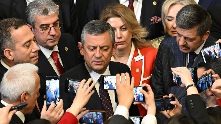 CHP Genel Başkanı &Ouml;zg&uuml;r &Ouml;zel: Meclis resepsiyonuna katılmama gibi bir durum olmaz
