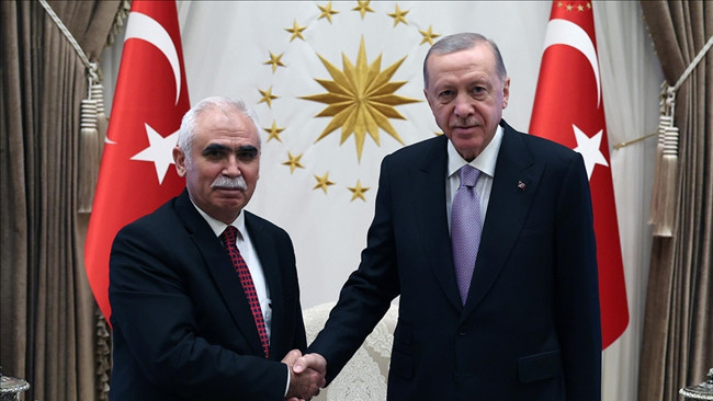 Cumhurbaşkanı Erdoğan, AYM Başkanı &Ouml;zkaya'yı kabul etti