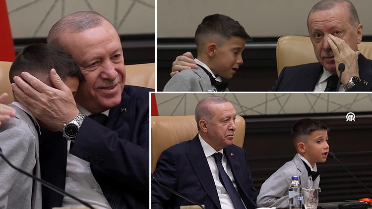 Cumhurbaşkanı Erdoğan K&uuml;lliye'de &ccedil;ocuklarla beraber