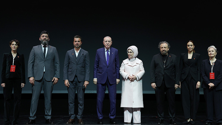 Cumhurbaşkanı Erdoğan &lsquo;Bir Adam Yaratmak&rsquo; Filminin Galasına Katıldı