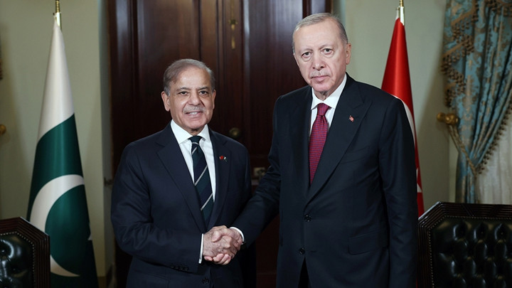 Cumhurbaşkanı Erdoğan, Pakistan Başbakanı Şerif ile g&ouml;r&uuml;şt&uuml;