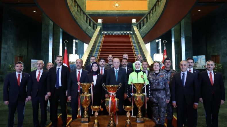 Cumhurbaşkanı Erdoğan T&uuml;rk Polis Teşkilatı'nın 181. yılını kutladı