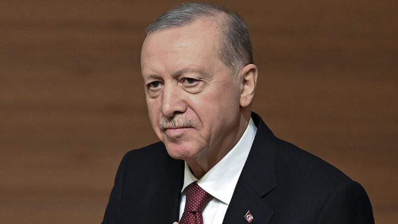 Cumhurbaşkanı Erdoğan'dan Macaristan'ın yeni başbakanına tebrik telefonu