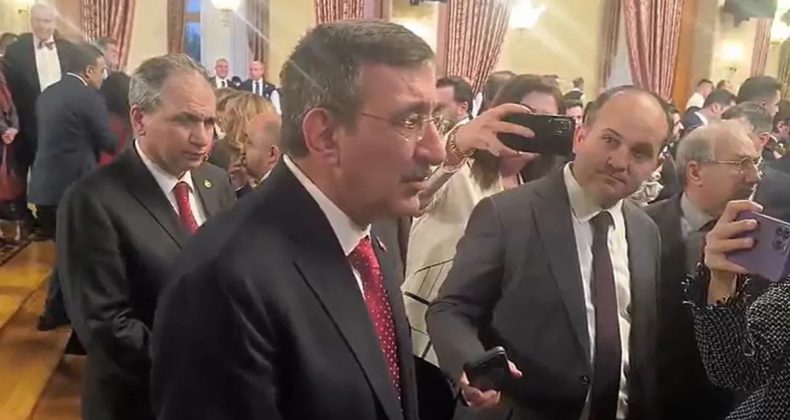 Cumhurbaşkanı Yardımcısı Yılmaz'dan OVP a&ccedil;ıklaması: Makroekonomik tahminlerimizi g&uuml;ncelleyeceğiz