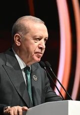 Cumhurbaşkanlığı İletişim Başkanlığı Cumhurbaşkanı Recep Tayyip Erdoğan&rsquo;ın Antalya Diplomasi Forumu ADF konuşmasını 3 dilde kitaplaştırdı