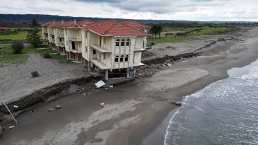 Denizdeki Değişimin Ardından Villaların &Ccedil;&ouml;kmesi