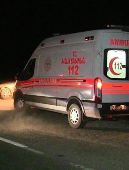 Denizli'de trafik kavgası b&uuml;y&uuml;d&uuml;: 2 kişi bı&ccedil;aklandı!