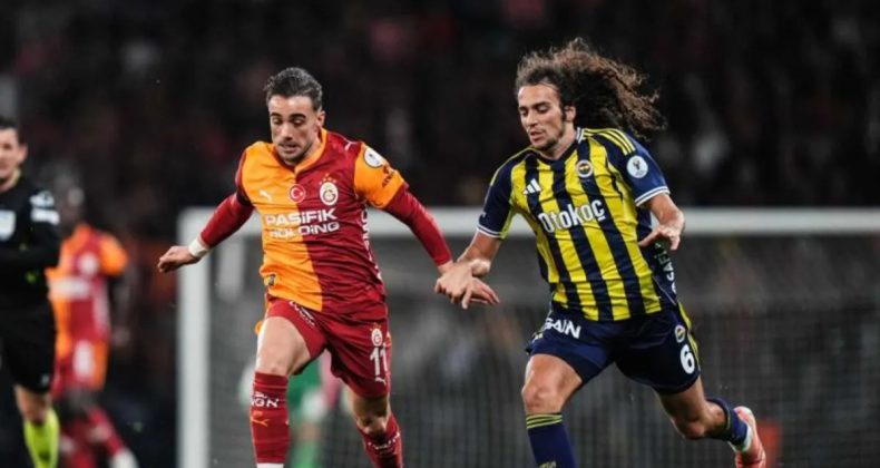 Derbide kartlar havada u&ccedil;uşuyor