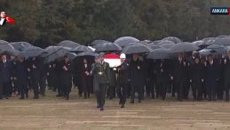 Devlet Erkanı Anıtkabir'de