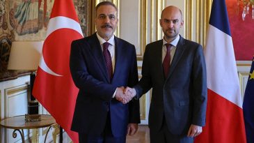 Dışişleri Bakanı Hakan Fidan, Fransız mevkidaşıyla g&ouml;r&uuml;şt&uuml;