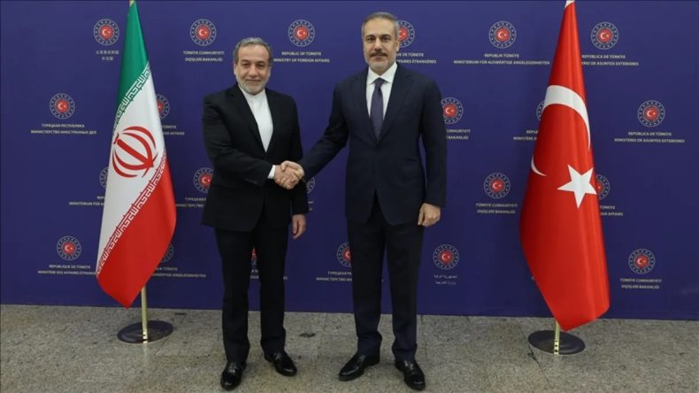 Dışişleri Bakanı Hakan Fidan, İranlı mevkidaşı Arak&ccedil;i ile telefonda g&ouml;r&uuml;şt&uuml;