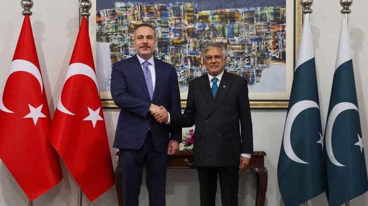 Dışişleri Bakanı Hakan Fidan, Pakistanlı mevkidaşı Dar ile g&ouml;r&uuml;şt&uuml;