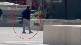 Diyarbakır'da pompalı t&uuml;fekle y&uuml;r&uuml;yen kişi g&ouml;zaltına alındı