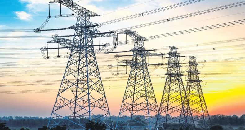 Doğudan Batıya Elektrik Hattının Merkez &Uuml;ss&uuml; Oluyoruz