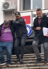 Dolandırıcıların son kurbanı 75 yaşındaki adam oldu! 165 gram altın ve 3 milyon 500 bin TL'sini elleriyle teslim etti&hellip;