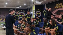 Domenico Tedesco, Fenerbah&ccedil;eli futbolcularla vedalaştı!