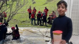 D&ouml;rt g&uuml;nd&uuml;r aranıyordu… 8 yaşındaki Osman'ın derede cansız bedeni bulundu