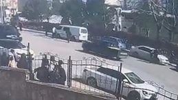 Drift atarken yayaya &ccedil;arpan ehliyetsiz s&uuml;r&uuml;c&uuml; yakalandı: 226 bin TL ceza kesildi!