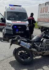 Dur İhtarına Uymayan S&uuml;r&uuml;c&uuml;, İki Polisi Yaraladı: Ceza 520 Bin Lira!