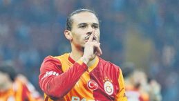 D&uuml;nya Kupası i&ccedil;in oynasın!