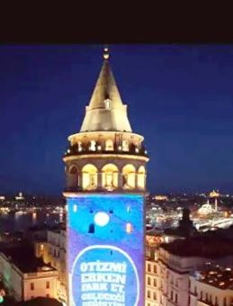 D&uuml;nya Otizm Farkındalık G&uuml;n&uuml;'nde Sembolik Yapılar Işıklandırıldı