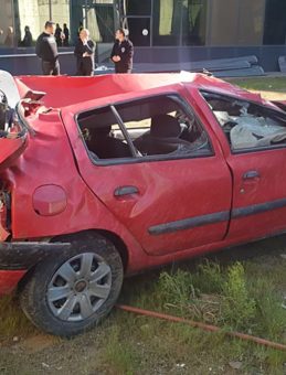 D&uuml;zce&rsquo;de Kontrolden &Ccedil;ıkan Otomobil 20 Metreden D&uuml;şt&uuml;!