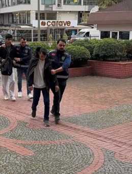 Ehliyet Sınavında Pes Dedirten Kopya D&uuml;zeneği!