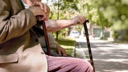 Emeklilik yaşı y&uuml;kseliyor: Ortalama s&uuml;re 66 yıl 4 aya &ccedil;ıktı!