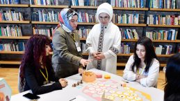 Emine Erdoğan, Rami &Ccedil;ocuk ve Sanat Bienali'nin a&ccedil;ılışına katıldı