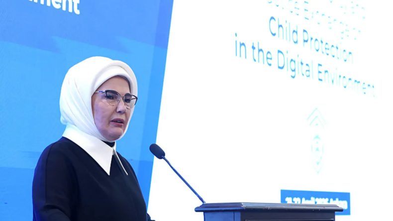 Emine Erdoğan: Teknoloji Şirketlerinin &Ccedil;ocuk Dostu Tasarım Yapmaları Zorunluluktur