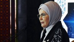Emine Erdoğan, TOGEM-DER'in Geleneksel Cemre &Ccedil;arşısının A&ccedil;ılışına Katıldı