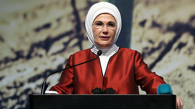 Emine Erdoğan'dan 23 Nisan mesajı