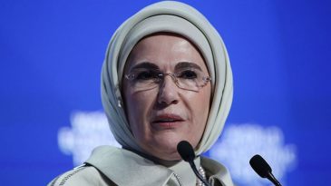 Emine Erdoğan'dan &Ccedil;ocukların Dijital Ortamda Korunmasına Y&ouml;nelik Paylaşım