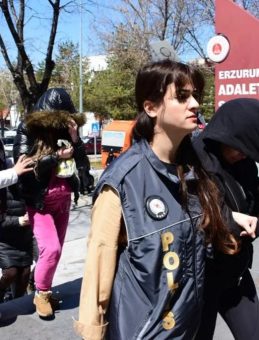 Erzurum&rsquo;da fuhuş operasyonu: Masaj salonu maskesiyle gizlenen şebeke yakalandı!