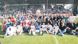 Erzurumspor S&uuml;per Lig'e D&ouml;n&uuml;ş&uuml;n&uuml; Kutluyor