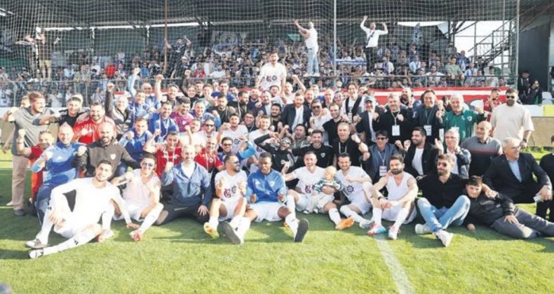 Erzurumspor S&uuml;per Lig'e D&ouml;n&uuml;ş&uuml;n&uuml; Kutluyor