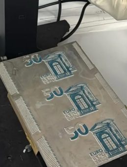 Esenler'de Milyonluk Operasyon: Sahte Dövizler Böyle Ele Geçirildi!