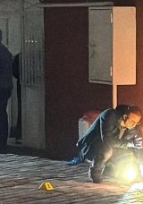 Eşini ve kızını yaraladı, kahvehanede kendini ihbar etti!