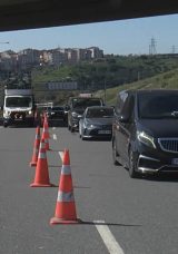 Ey&uuml;psultan&rsquo;da 5 ara&ccedil;lık zincirleme kaza: 2 kişi yaralandı!