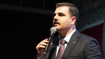 Eyy&uuml;p Kadir İnan: İzmir&rsquo;in sabrı taştı, bu son CHP d&ouml;nemi olacak